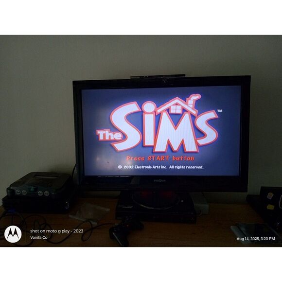 The Sims PS2 - Picture 2 of 3